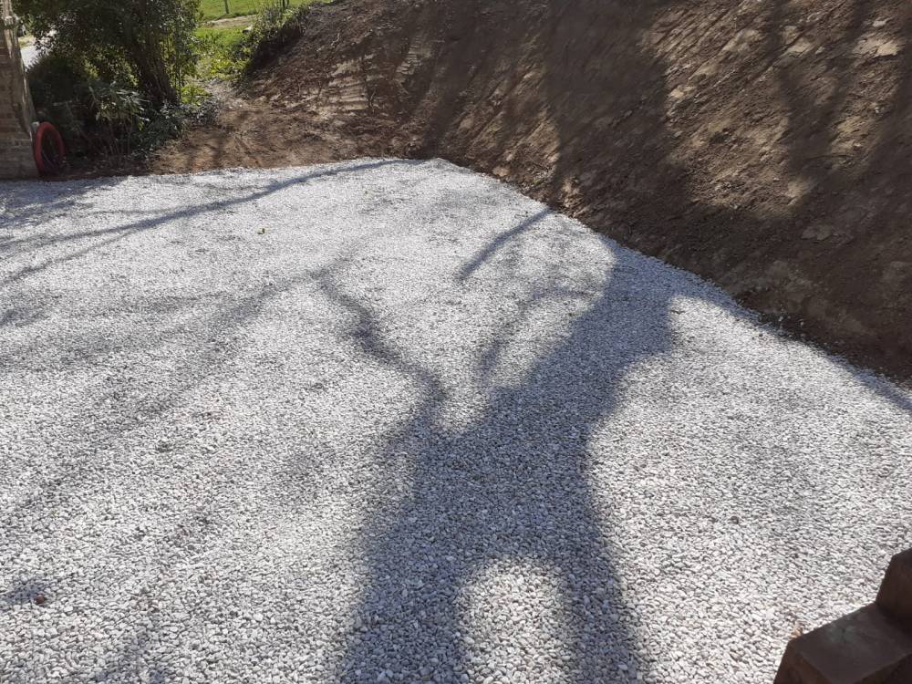 Travaux de terrassement près de Rouxmesnil-Bouteilles