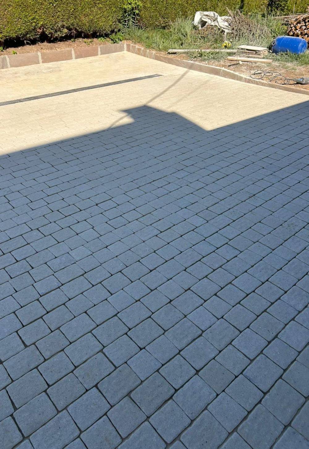 Pose de pavé près de Luneray