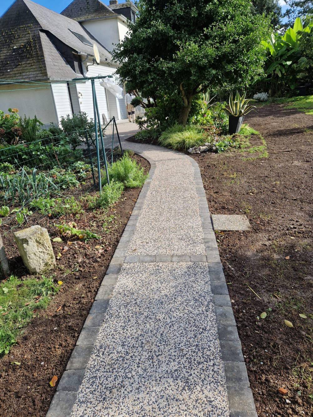 Création d'allée de jardin près de Luneray